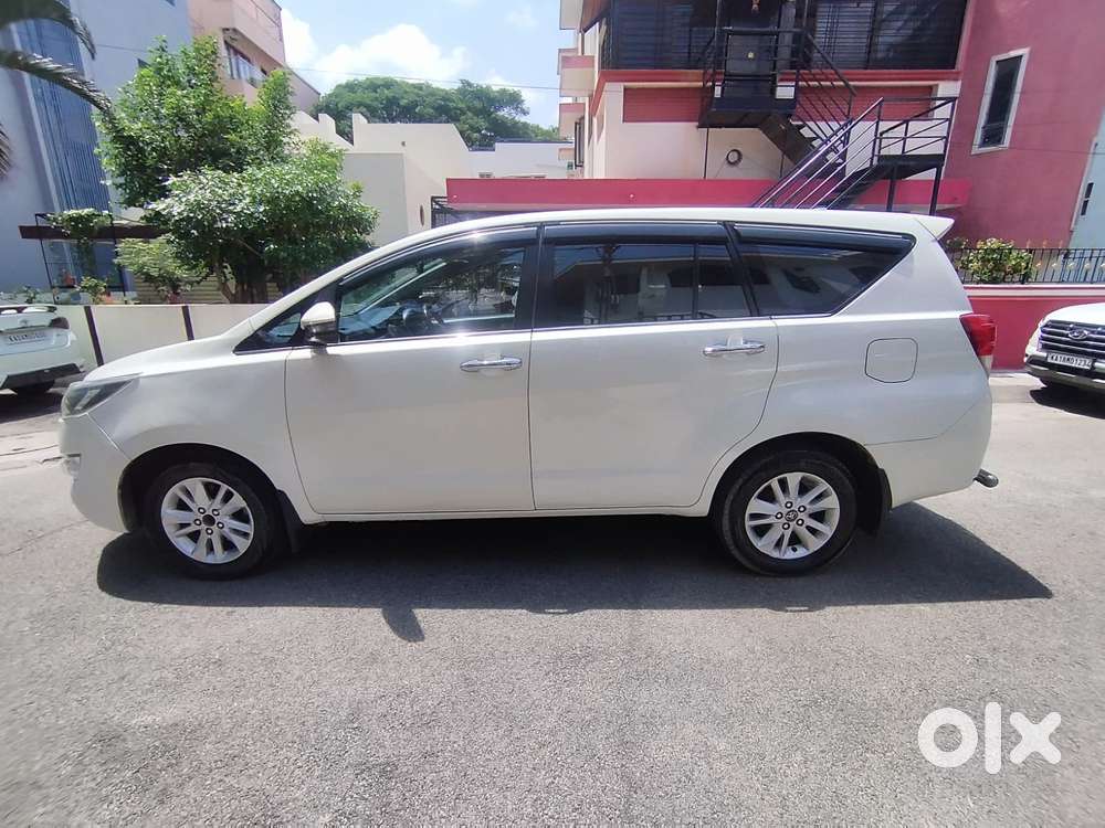 Toyota Innova Crysta 2.4 V, 2017, Diesel