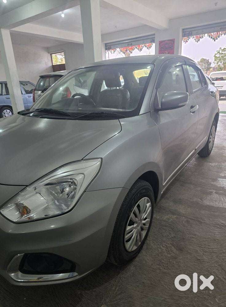 Maruti Suzuki Dzire 1.2 Vxi, 2022, Petrol