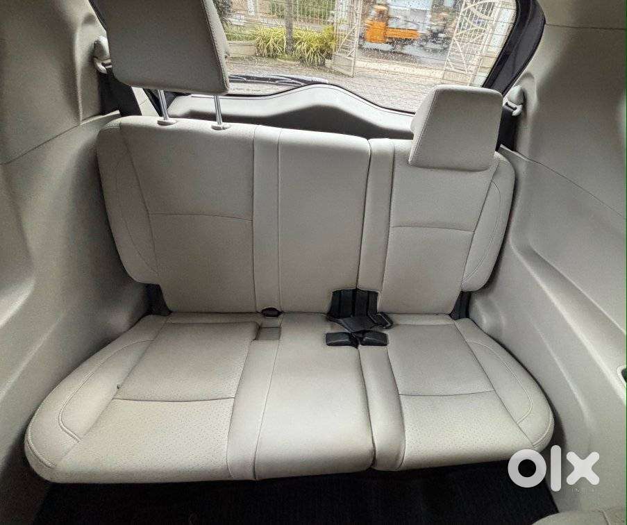 Mahindra Marazzo M8, 2018, Diesel