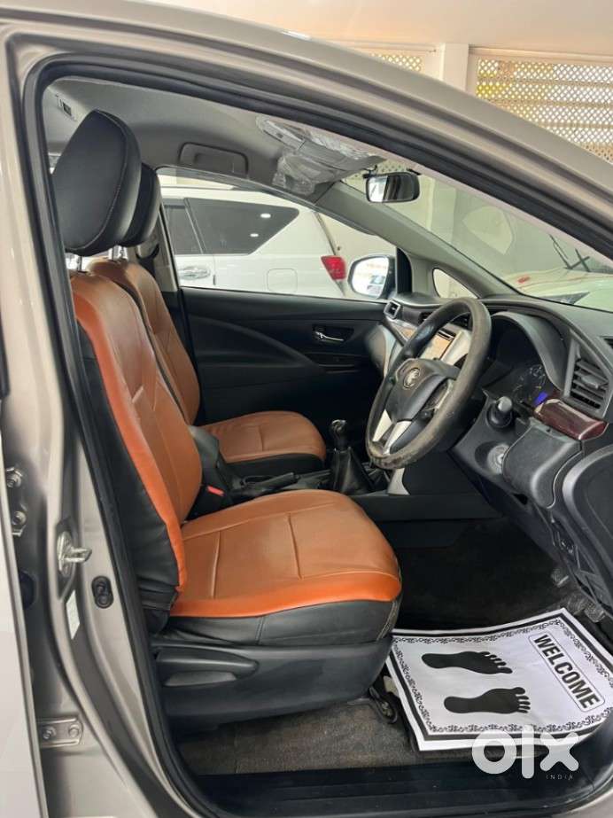 Toyota Innova Crysta 2.4 G Mt 7 Str, 2016