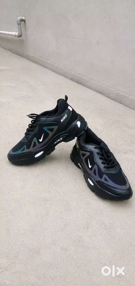 Black Sports Shoes with Bright Colour Design – Brand New