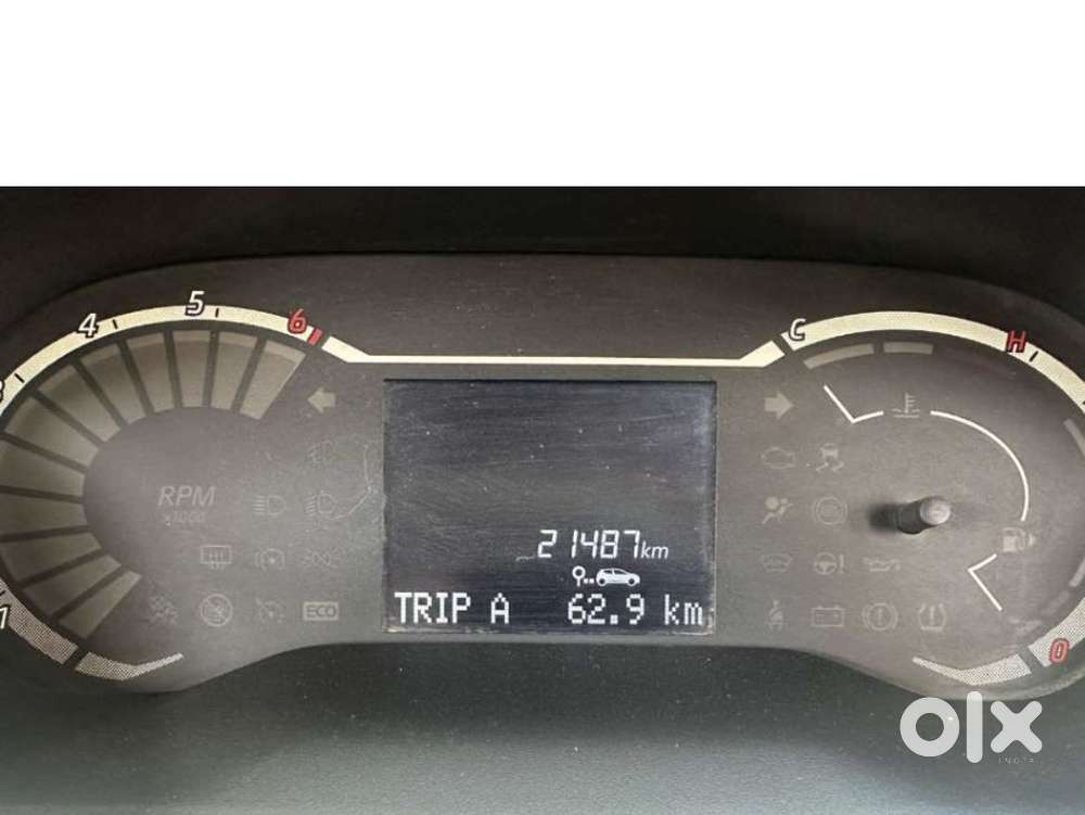 Nissan Magnite 1.0 Xv, 2022, Petrol