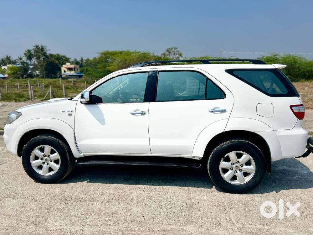 Toyota Fortuner 3.0 4x4 Manual, 2011, Diesel