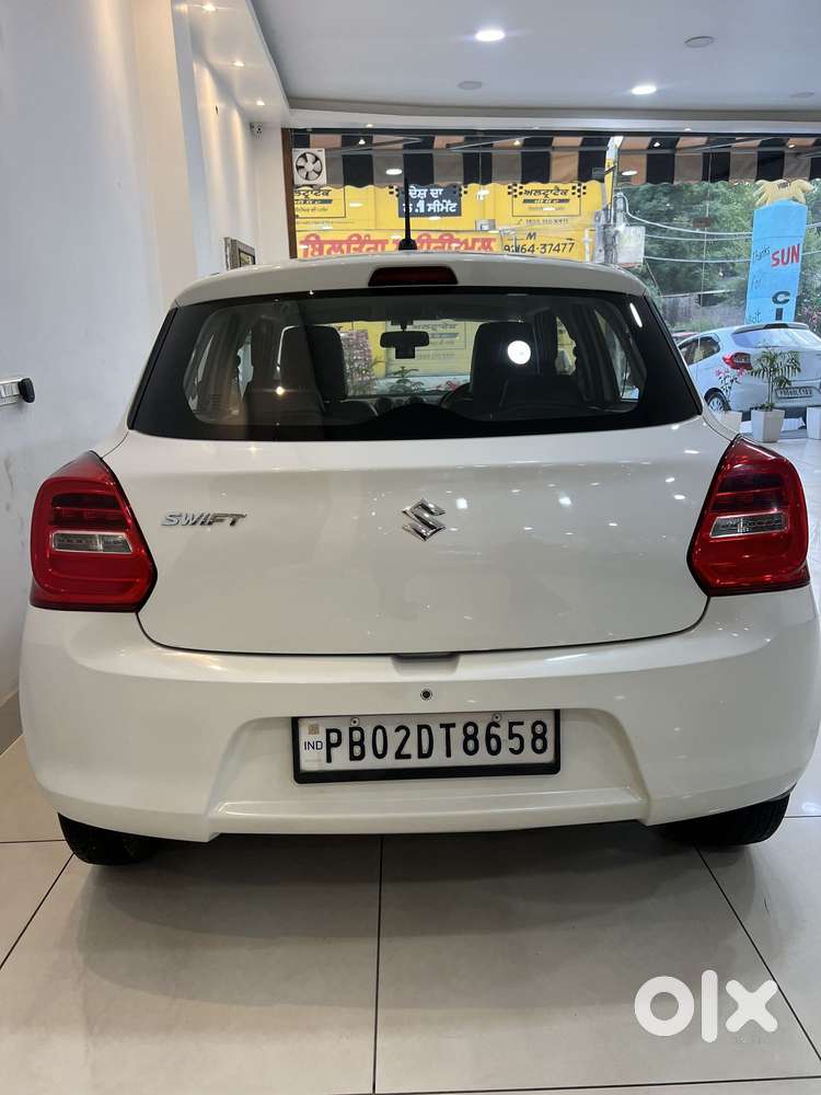 Maruti Suzuki Swift 2018 Vxi, 2019, Petrol