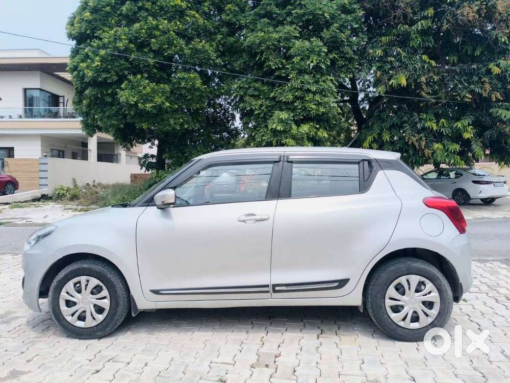 Maruti Suzuki Swift Vxi + Manual, 2021, Petrol