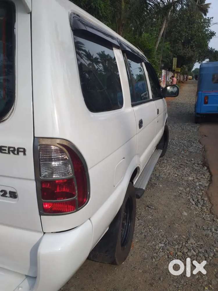 Chevrolet Tavera Neo 2005