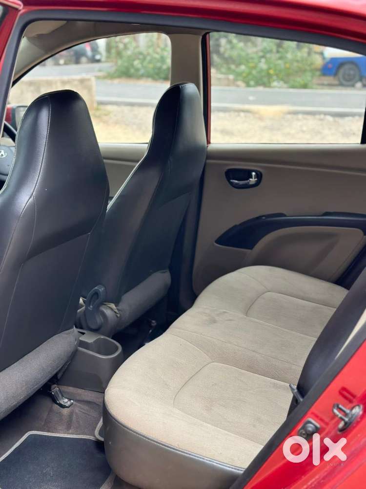 Hyundai I10 Sportz, 2012, Petrol