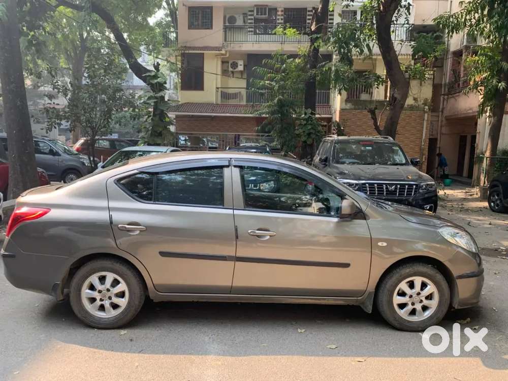 Nissan Sunny 2015 Petrol