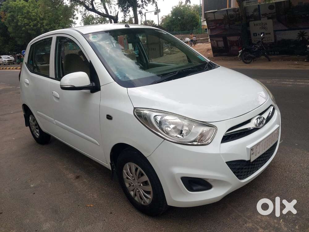 Hyundai I10 Sportz At, 2013, Petrol