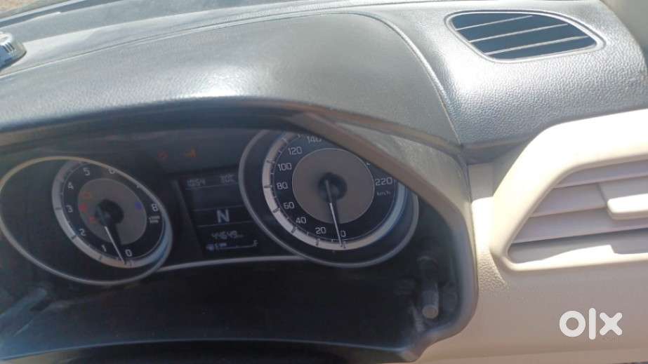 Maruti Suzuki Dzire Vxi Ags, 2022, Petrol