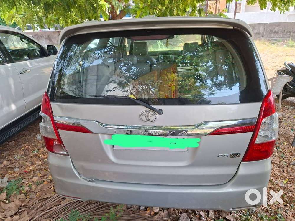 Toyota Innova 2.5l, 2014 Family Driven Car