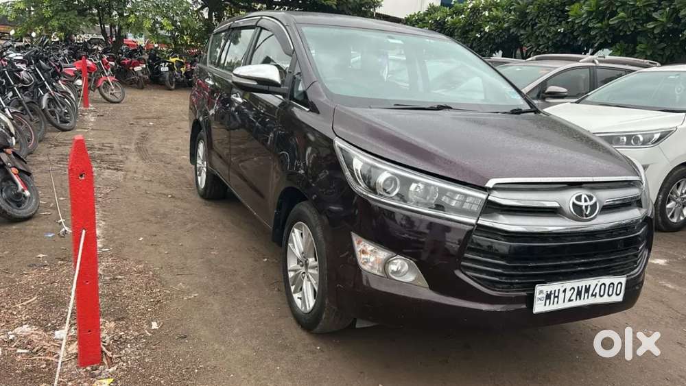 Toyota Innova Crysta 2.8 Zx At 7 Seater, 2016, Diesel