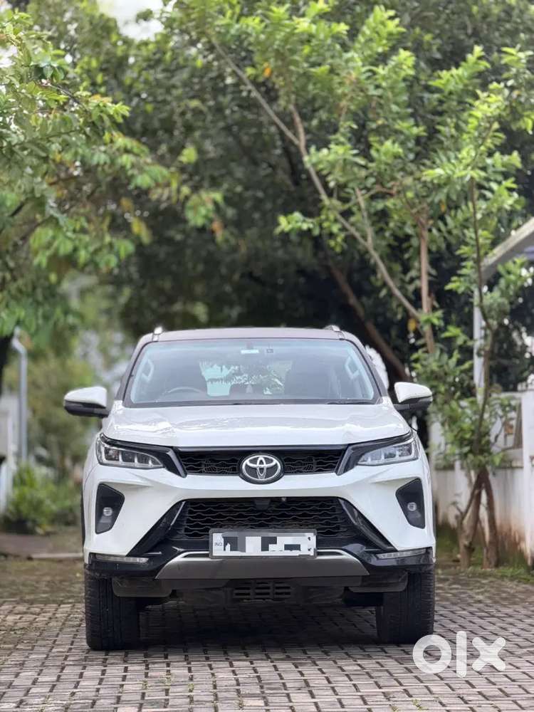 Toyota Fortuner Legender 2022