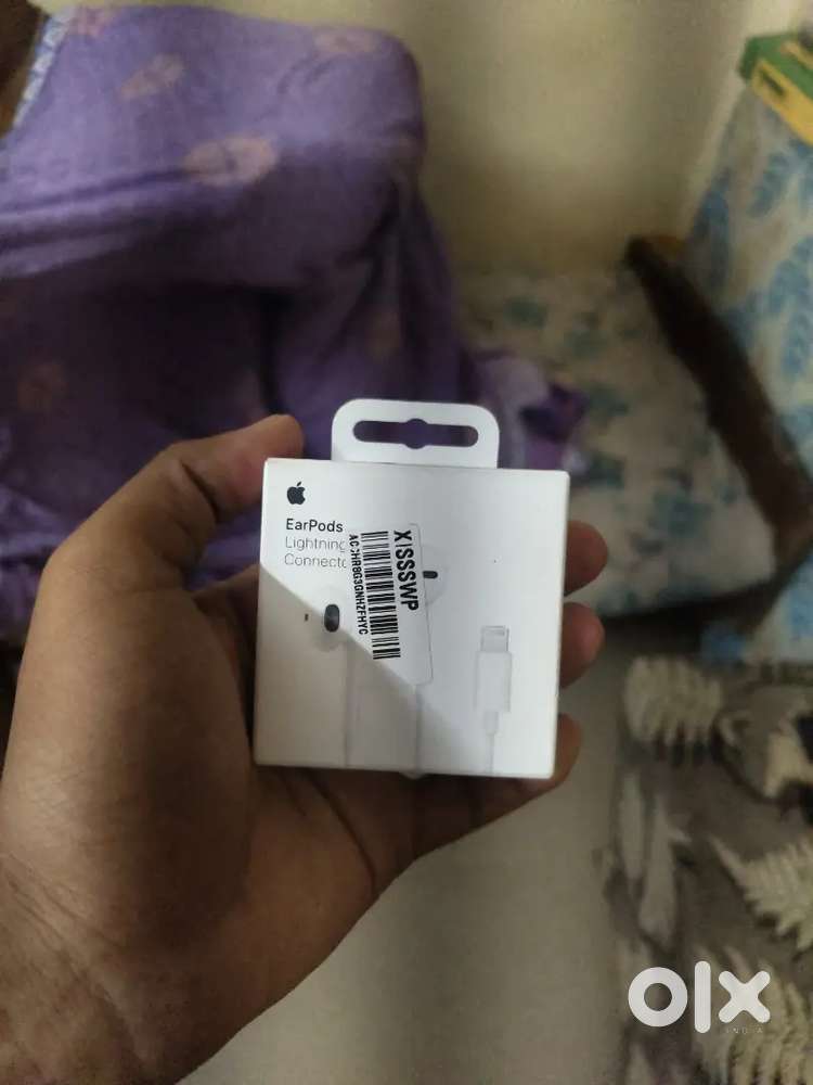 Brand new apple lightning connector wired earphones.