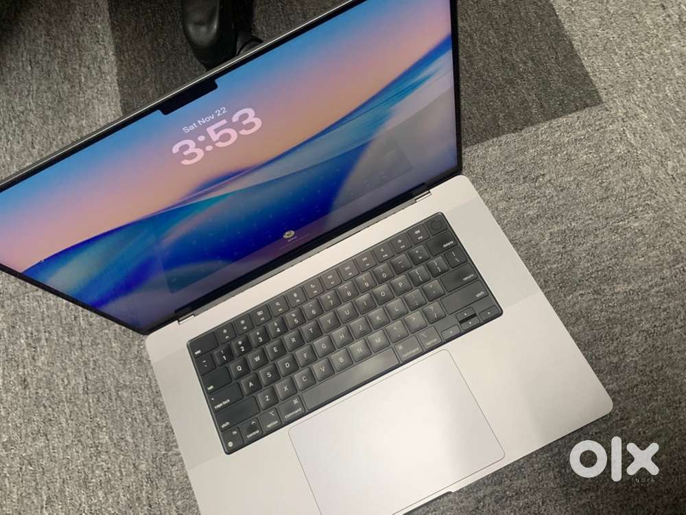 macbook Pro M1 Max/A2485/16inch/32GB RAM/1TB SSD/Good working/With