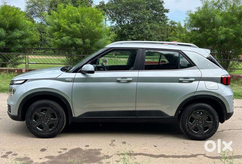 Hyundai Venue S 1.2 Petrol, 2024, Petrol