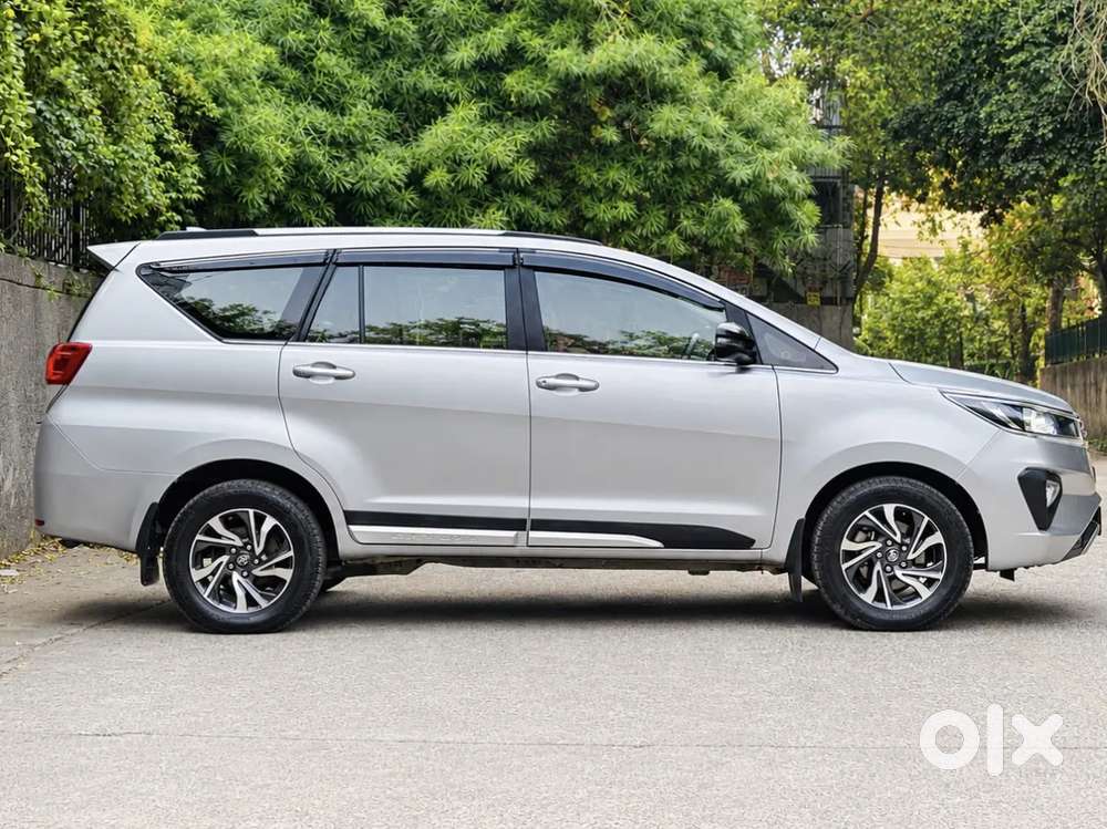 Toyota Innova Crysta [ ] 2.4 Gx At 7 Str, 2022, Diesel