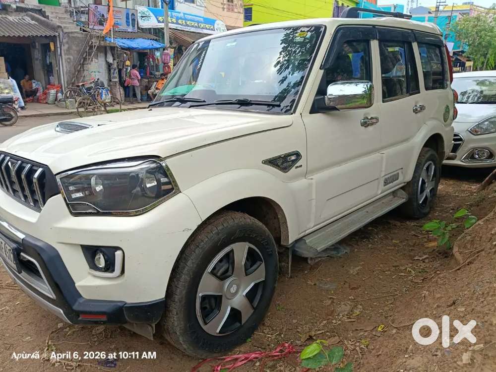 Mahindra Scorpio S5 9 Seater Private Car