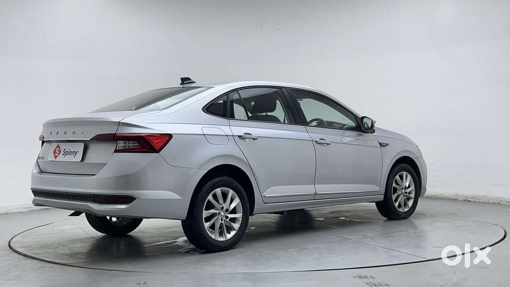 Skoda Slavia Ambition 1.0l Tsi Mt, 2023, Petrol