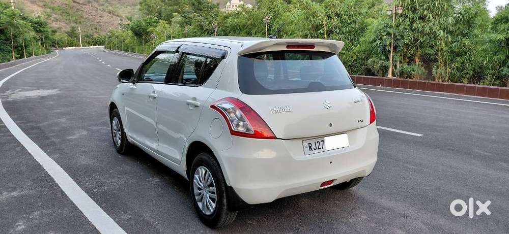 Maruti Suzuki Swift Vxi Optional, 2014, Petrol
