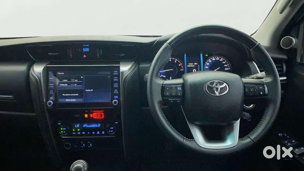 Toyota Fortuner [2021-ongoing] 2.7 2wd Petrol Mt, 2024, Petrol