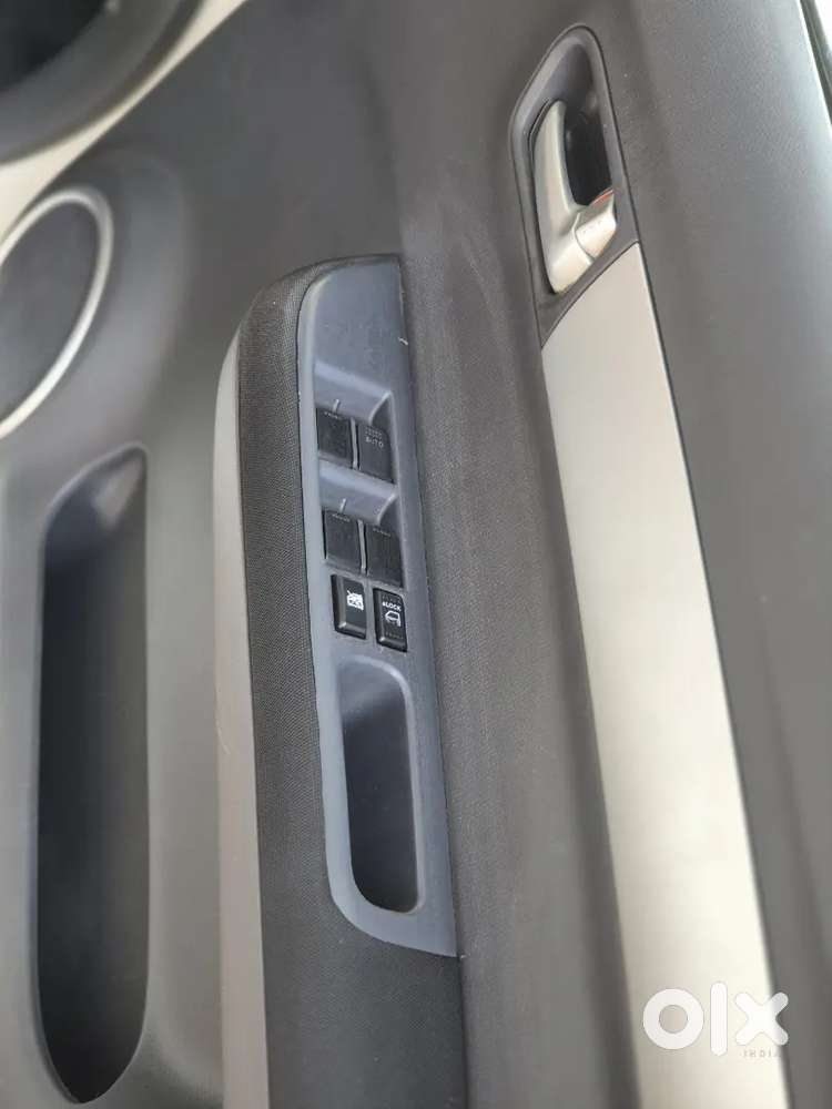 Maruti Suzuki Swift 2010 Petrol 14000 Km Driven