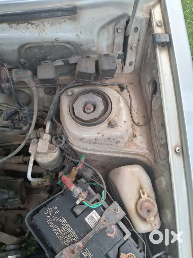 Urgent Sell Maruti 800 With R Alloy Wheel