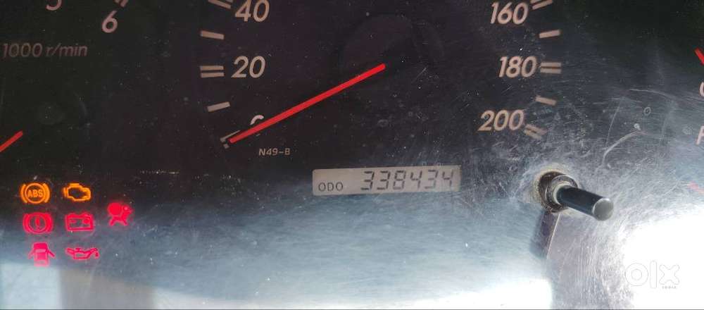 Innova 2.5 V (diesel)