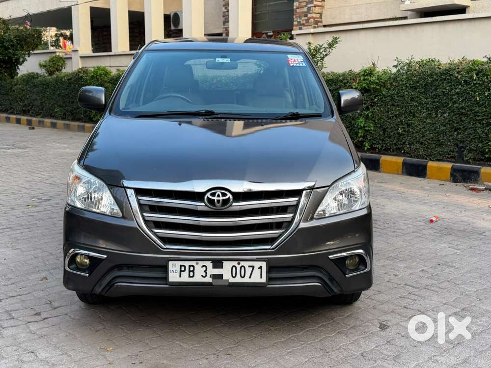 Toyota Innova 2.5 V Diesel 8-seater, 2011, Diesel