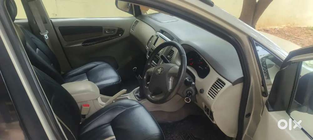 Toyota Innova Diesel 7 Str 2013