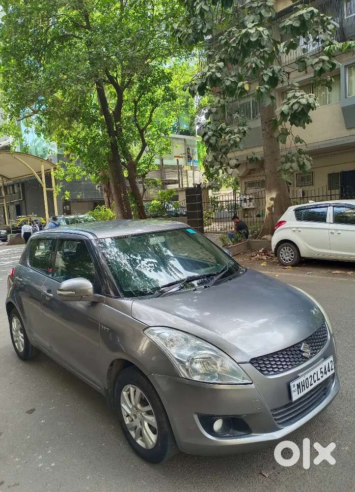 Maruti Suzuki Swift Zxi 2012 Petrol Brand New Tayers