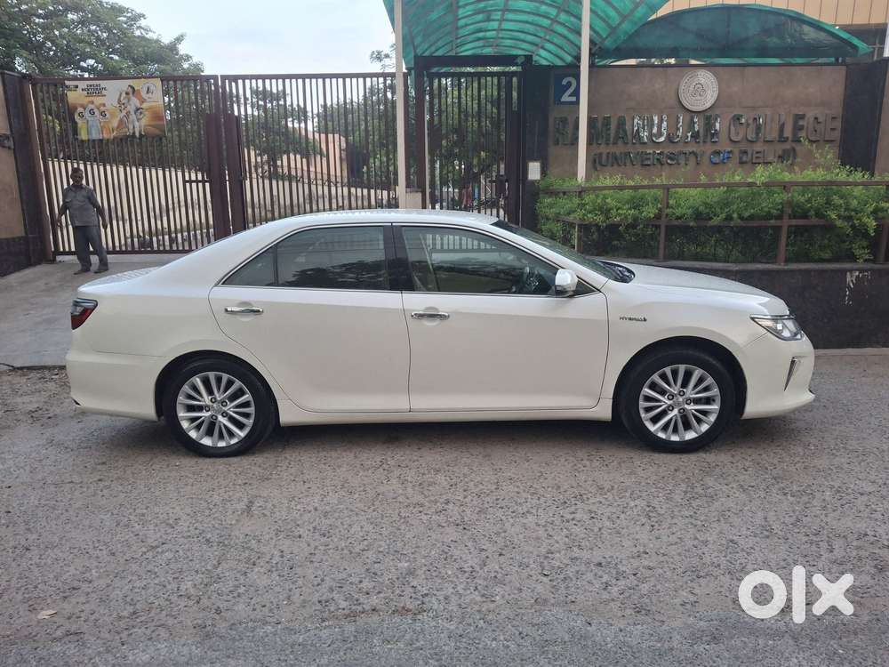 Toyota Camry Hybrid 2.5, 2016, Cng & Hybrids