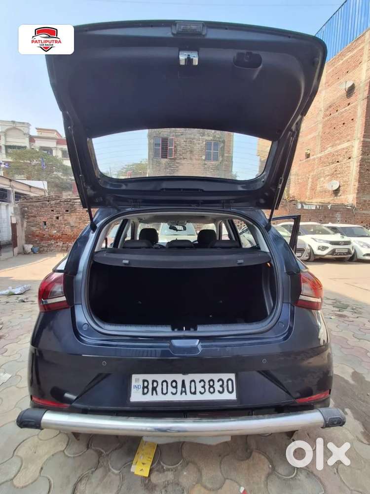 Hyundai I20 Asta (o) 1.2 Mt, 2023, Petrol