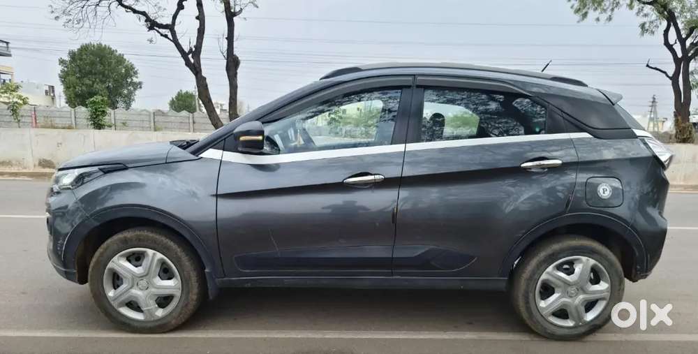 Tata Nexon 1.2 Xm Sunroof Petrol