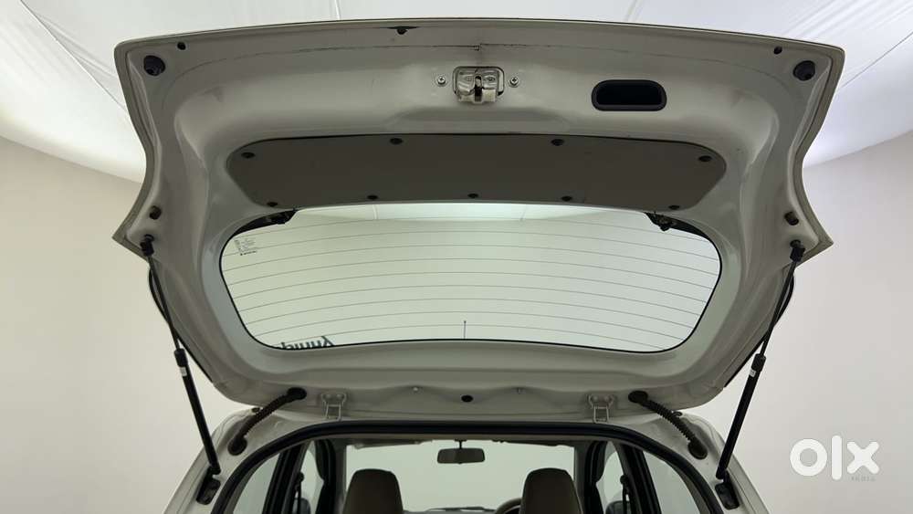 Maruti Suzuki Celerio Zxi Optional Amt, 2017, Petrol