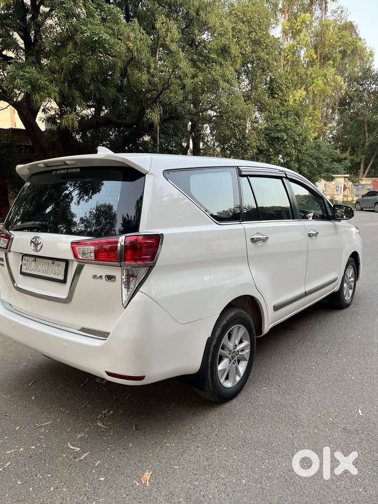 Toyota Innova Crysta 2.4 V, 2017, Diesel
