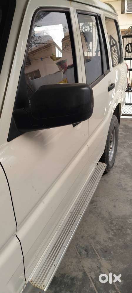 Power Window Scorpio Lx 2013