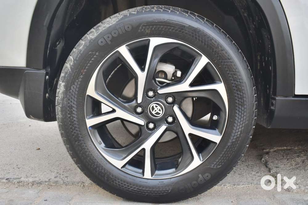 Toyota Urban Cruiser Hyryder 1.5 V Hybrid, 2023, Petrol