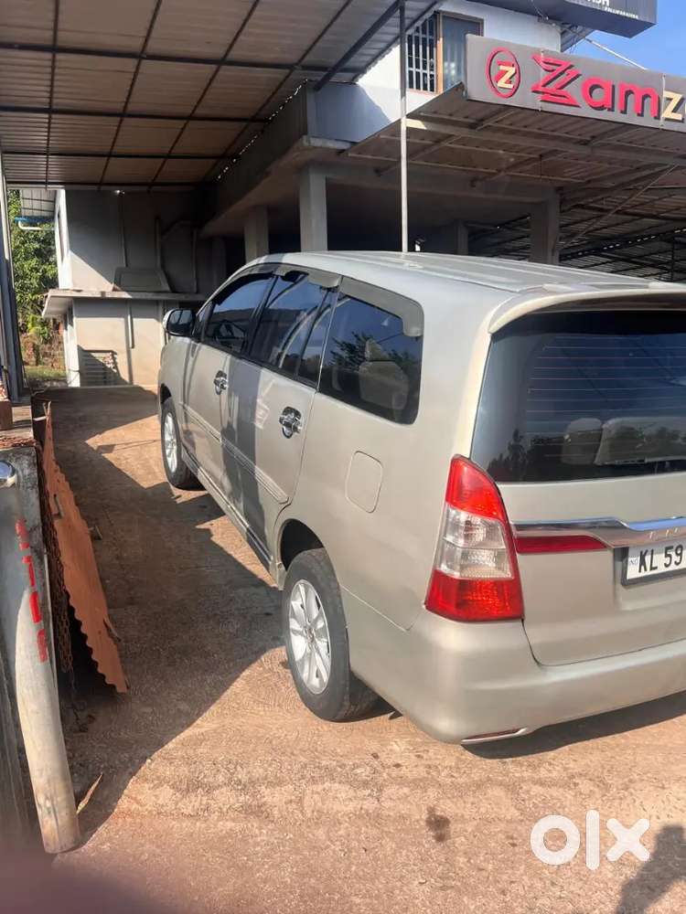 Toyota Innova Diesel 2012