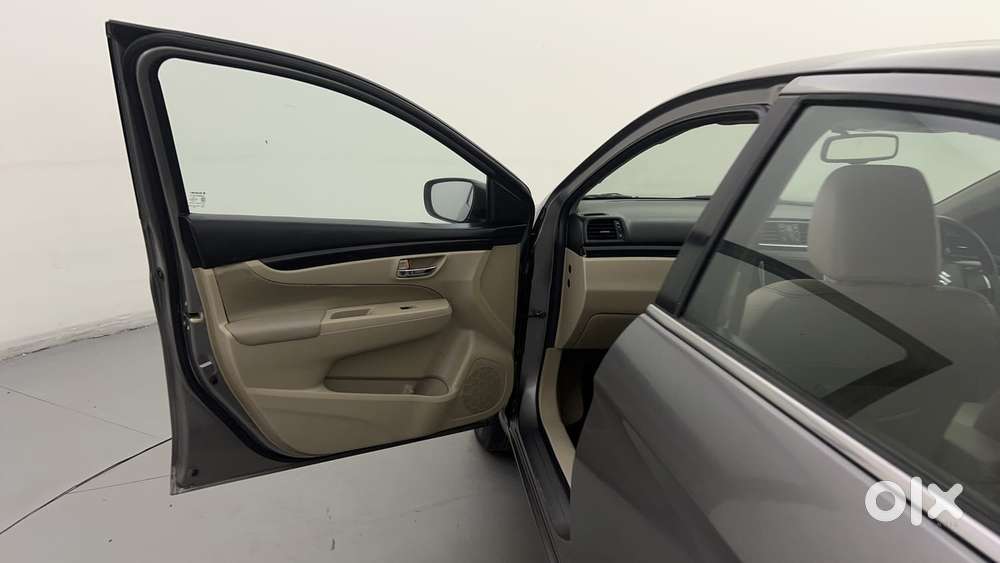 Maruti Suzuki Ciaz 2014-2017 At Zxi, 2016, Petrol