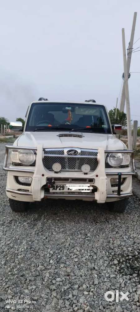 Mahindra Scorpio Vlx At 2012