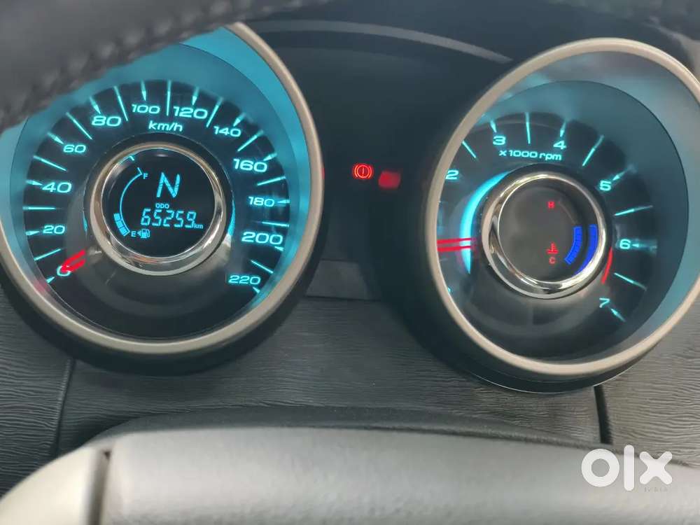 Mahindra Xuv500 2016