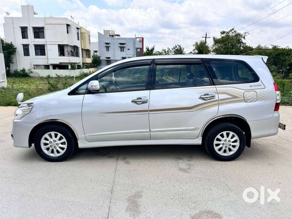Toyota Innova 2.5 Vx 8 Str Bs-iii, 2014, Diesel