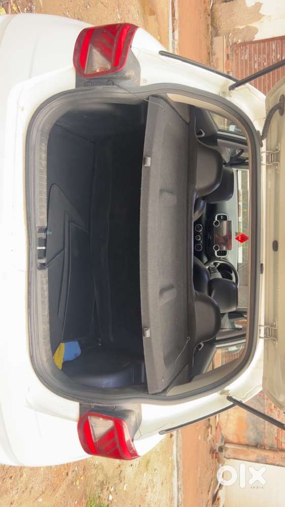 Hyundai Venue 2021 Petrol Well Maintained