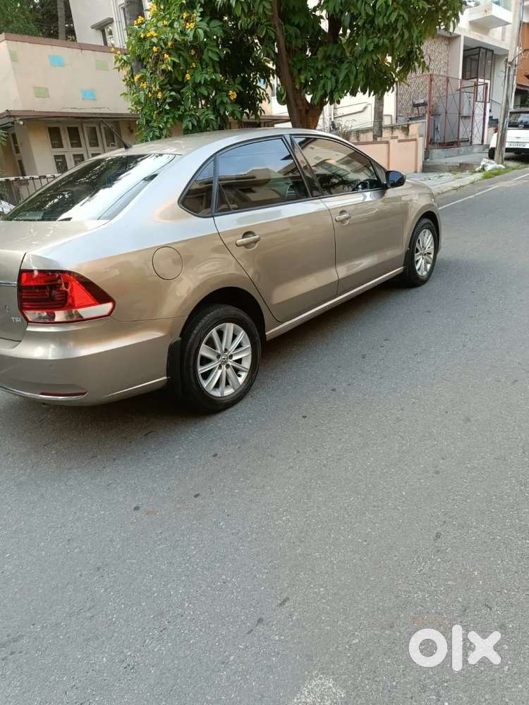 Volkswagen Vento 1.2 Highline Plus At 16 Alloy, 2015, Petrol