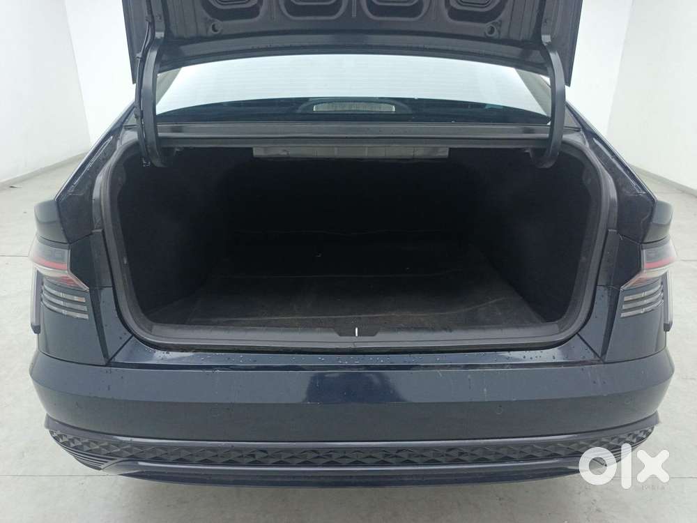 Hyundai Verna 1.5 Sx Petrol Mt, 2023, Petrol