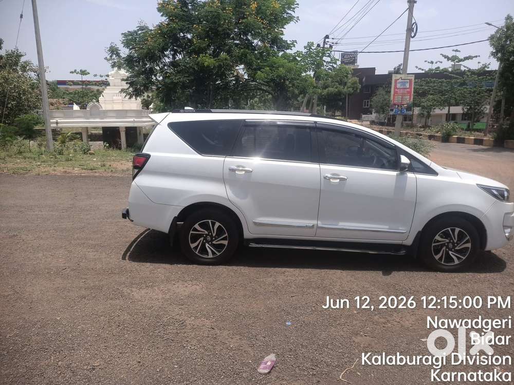 Toyota Innova Crysta 2025