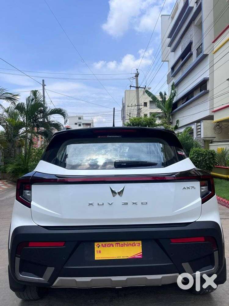 Mahindra Xuv 3xo Ax7l Petrol Mt, 2024, Petrol