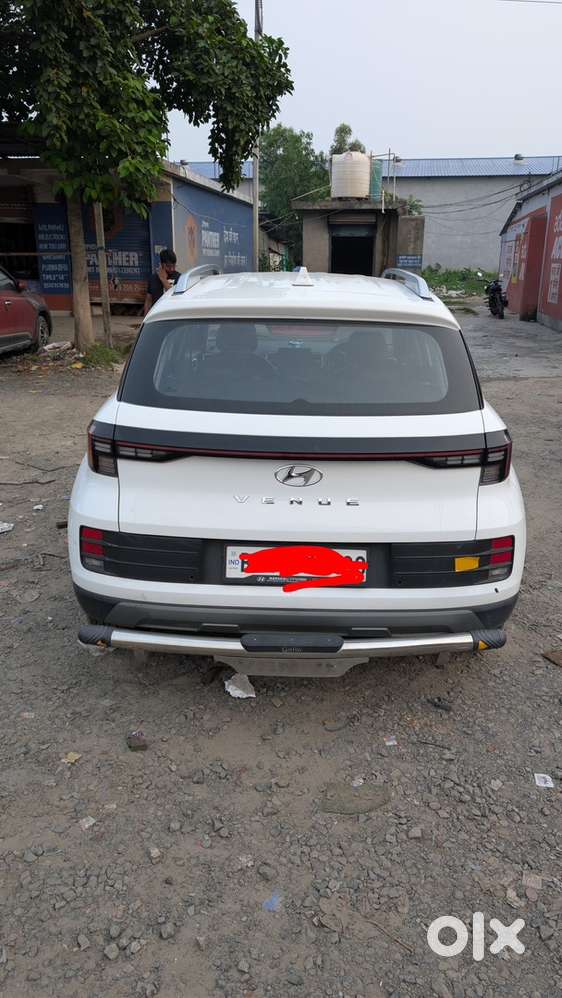 Hyundai Venue Petrol 2024