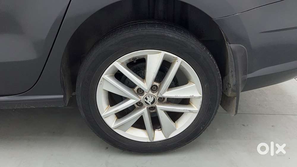 Skoda Rapid 1.6 Mpi At Style, 2018, Petrol